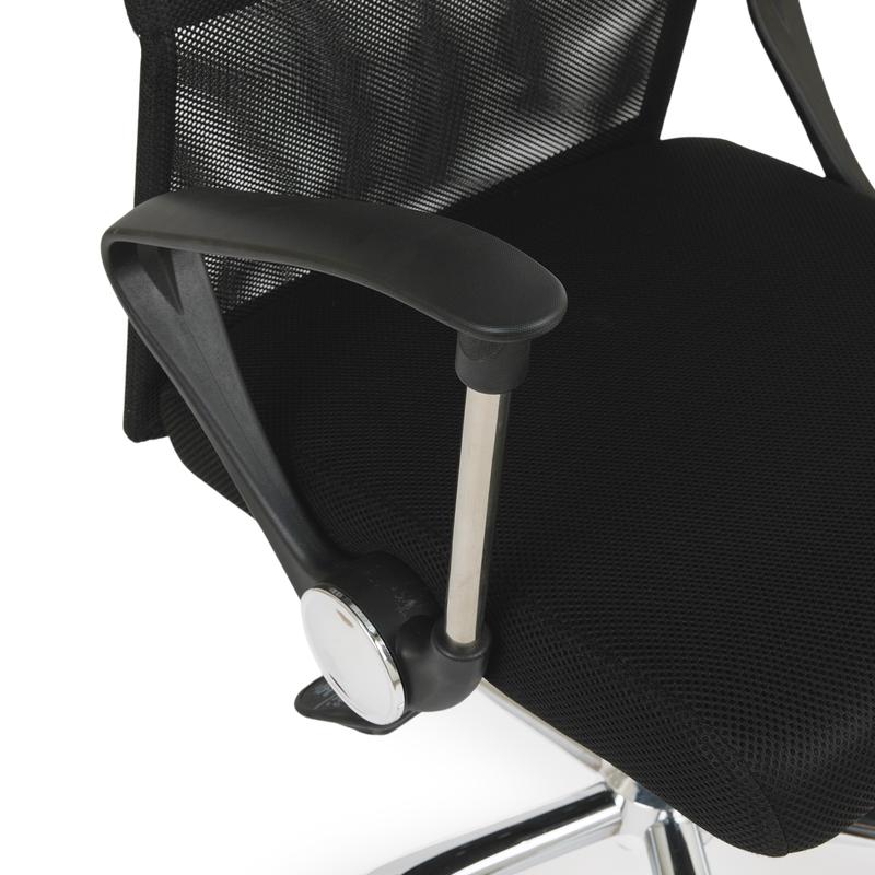 Luxury office chair Newcastle - armrests