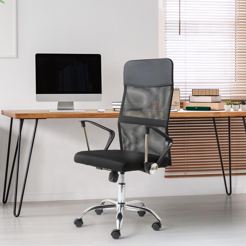 Luxury office chair Newcastle - in use