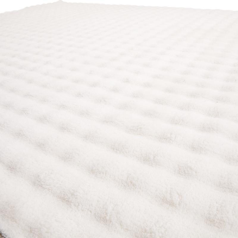 High-pile rug Pompom Fur - 200x290 - Cream white - close-up