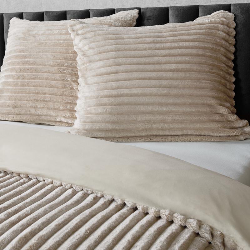 Teddy taupe ribbed duvet cover – 140 x 200/220 cm – close-up