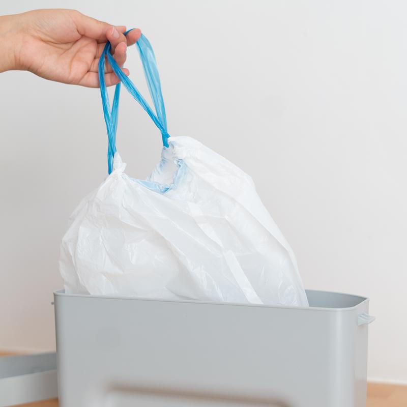 Self-cleaning cat litter box - easy to clean