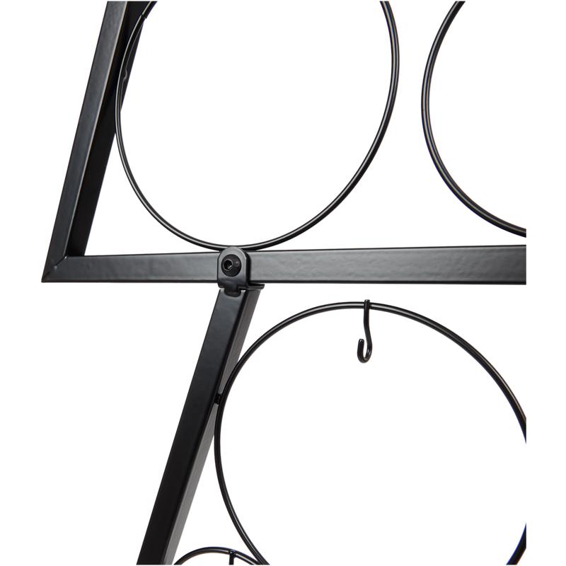 Metal Christmas tree – close-up hooks