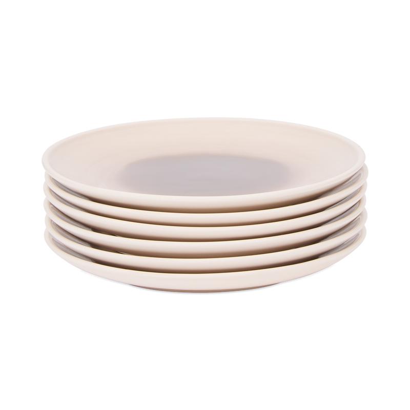 Pile de grandes assiettes du service 6 peronnes blanc et mauve foncé