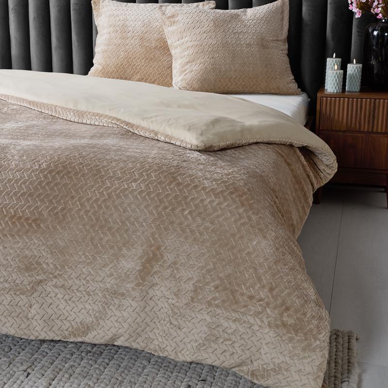 Teddy Herringbone duvet cover - taupe - close-up of duvet