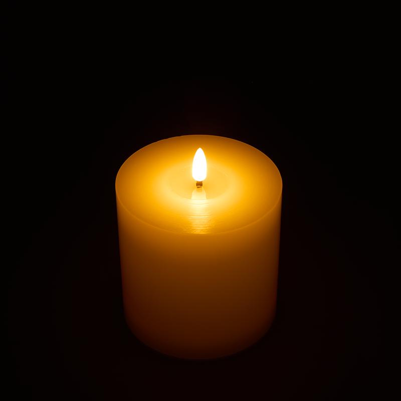 Luxury 7-piece LED candle set – cream white – realistic flame